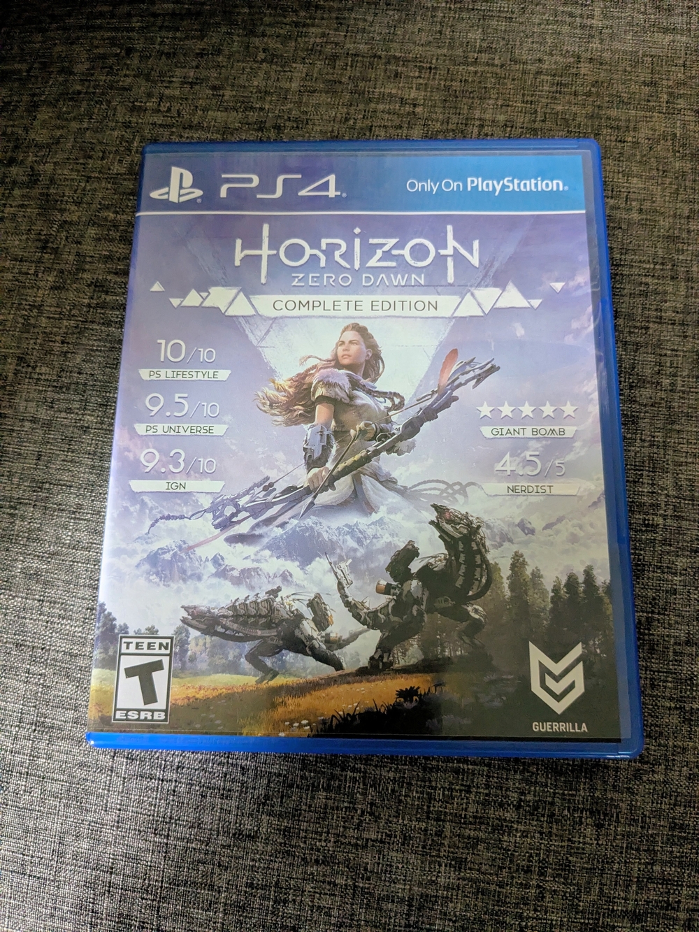 Horizon Zero Dawn Complete Edition PS4 Game - Blue Case